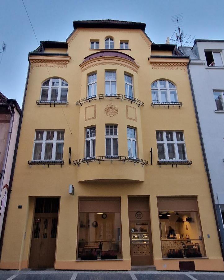 Apartmany Na Trojce Žatec Buitenkant foto
